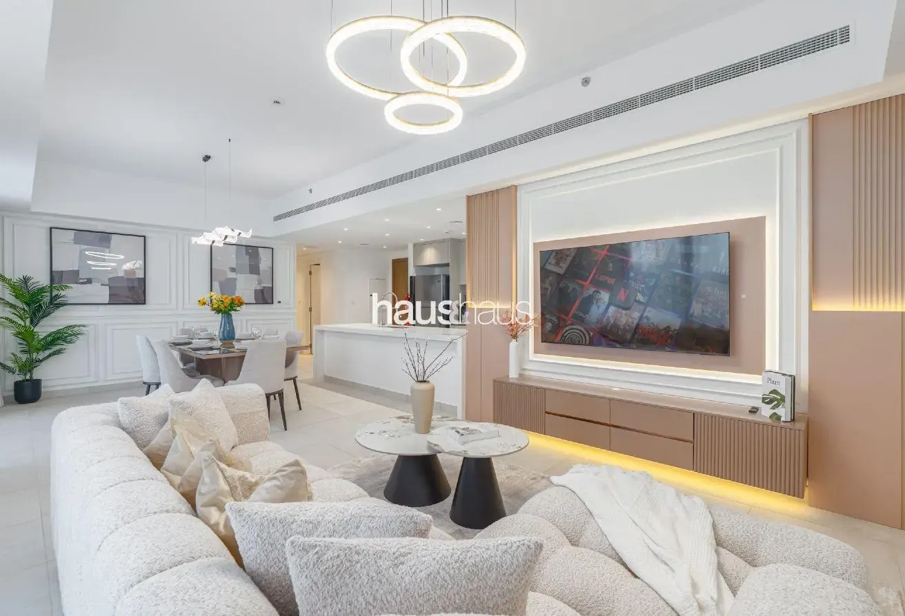 Newly Furnished | Luxurious Ambiance | Spacious