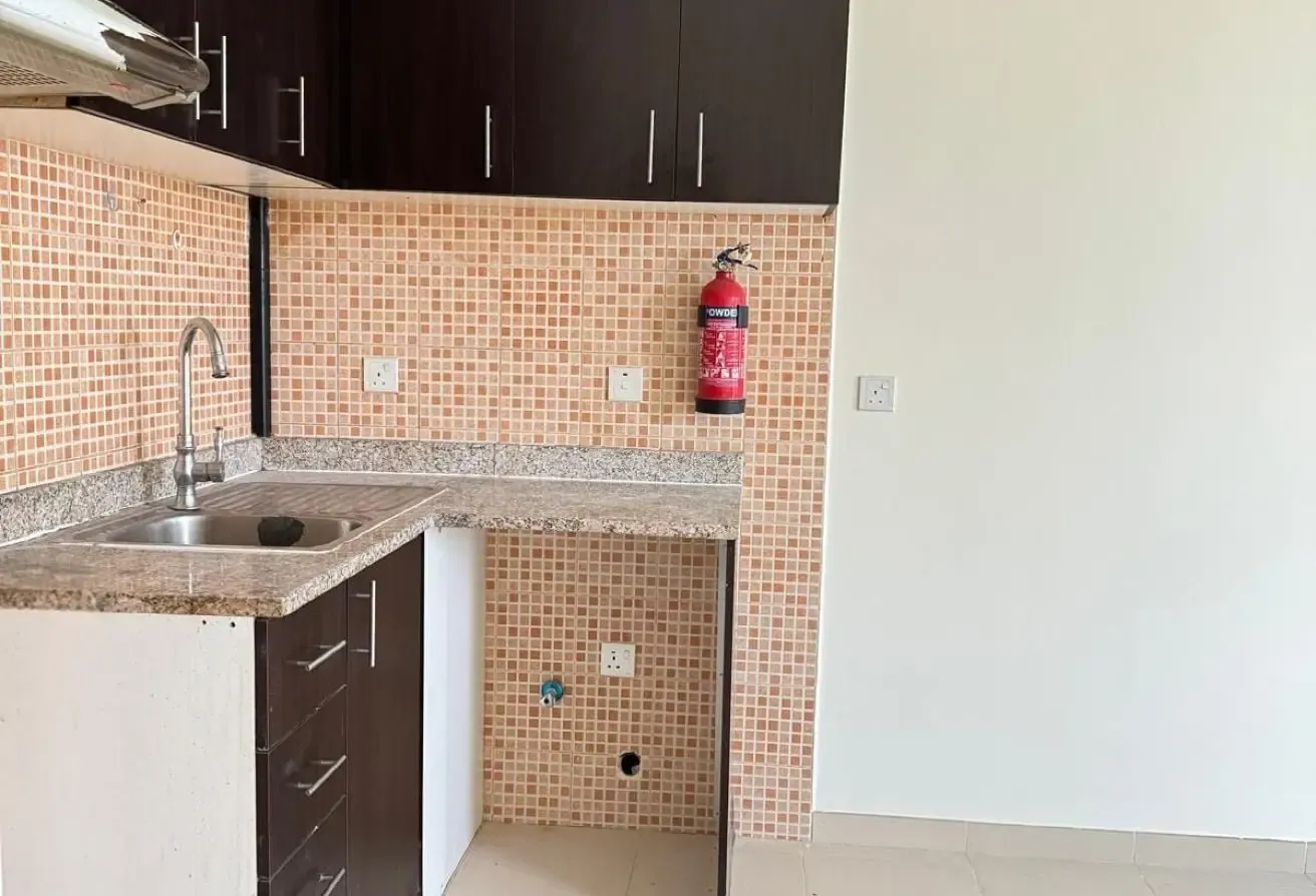 Bright Studio Apartment | Open Kitchen | Flexible