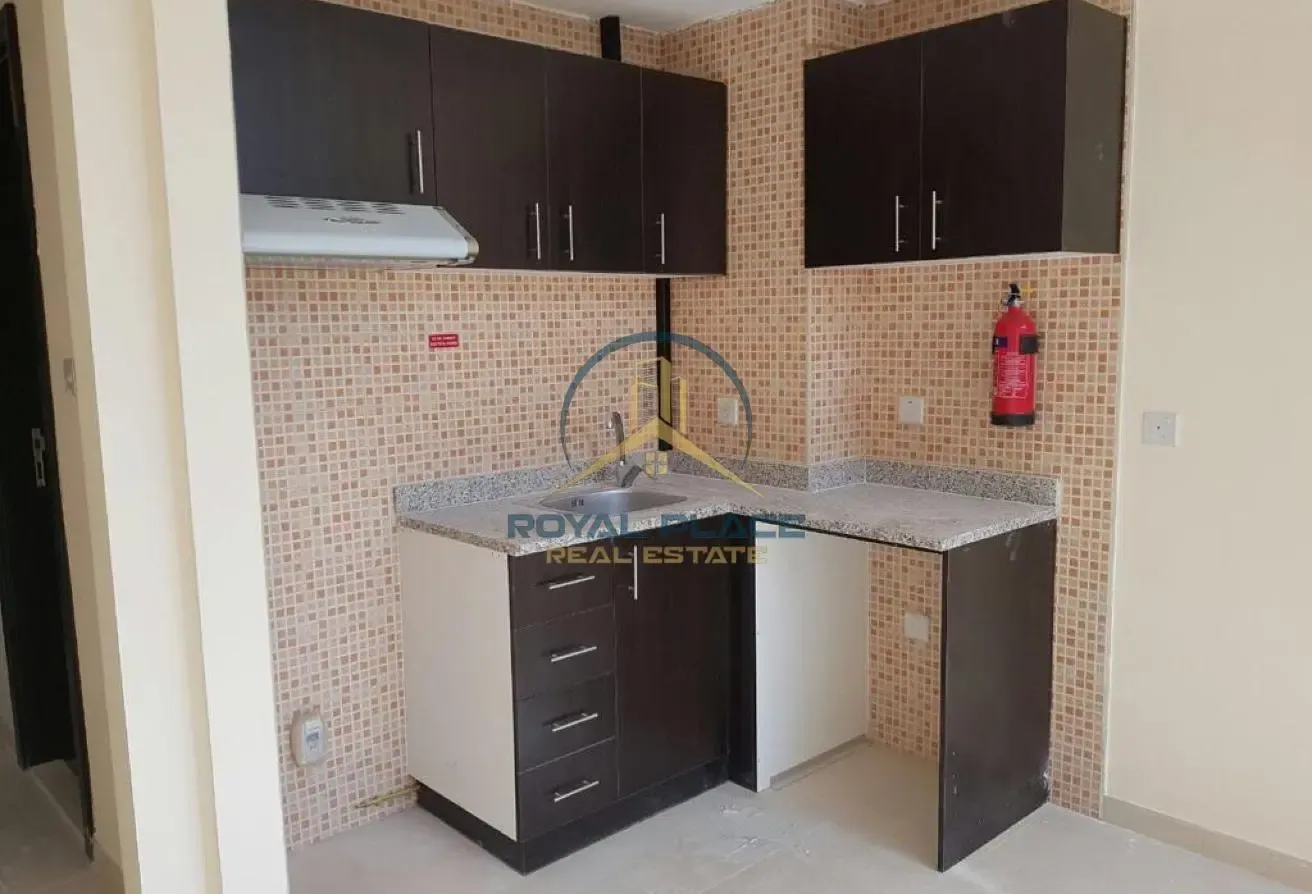 PREMIUM LOCATION | BEST PRICE | UNFURNISHED |