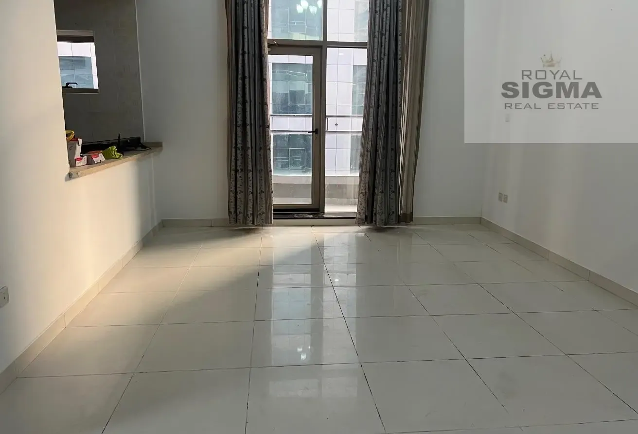 SPACIOUS 2BR/ 3BATH/ BALCONY / HUGE SIZE
