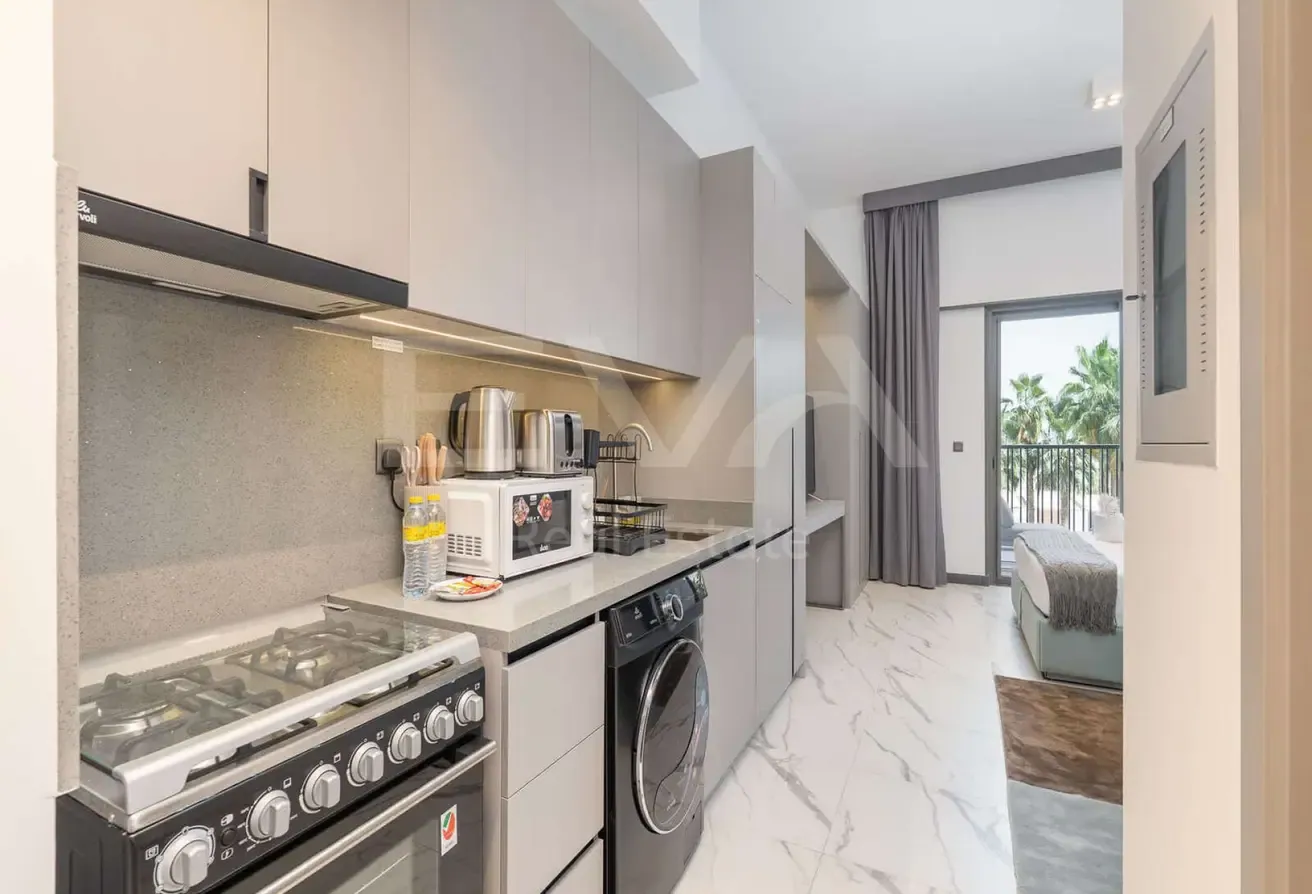 FULLY FURNISHED | COMMUNITY VIEW | VACANT