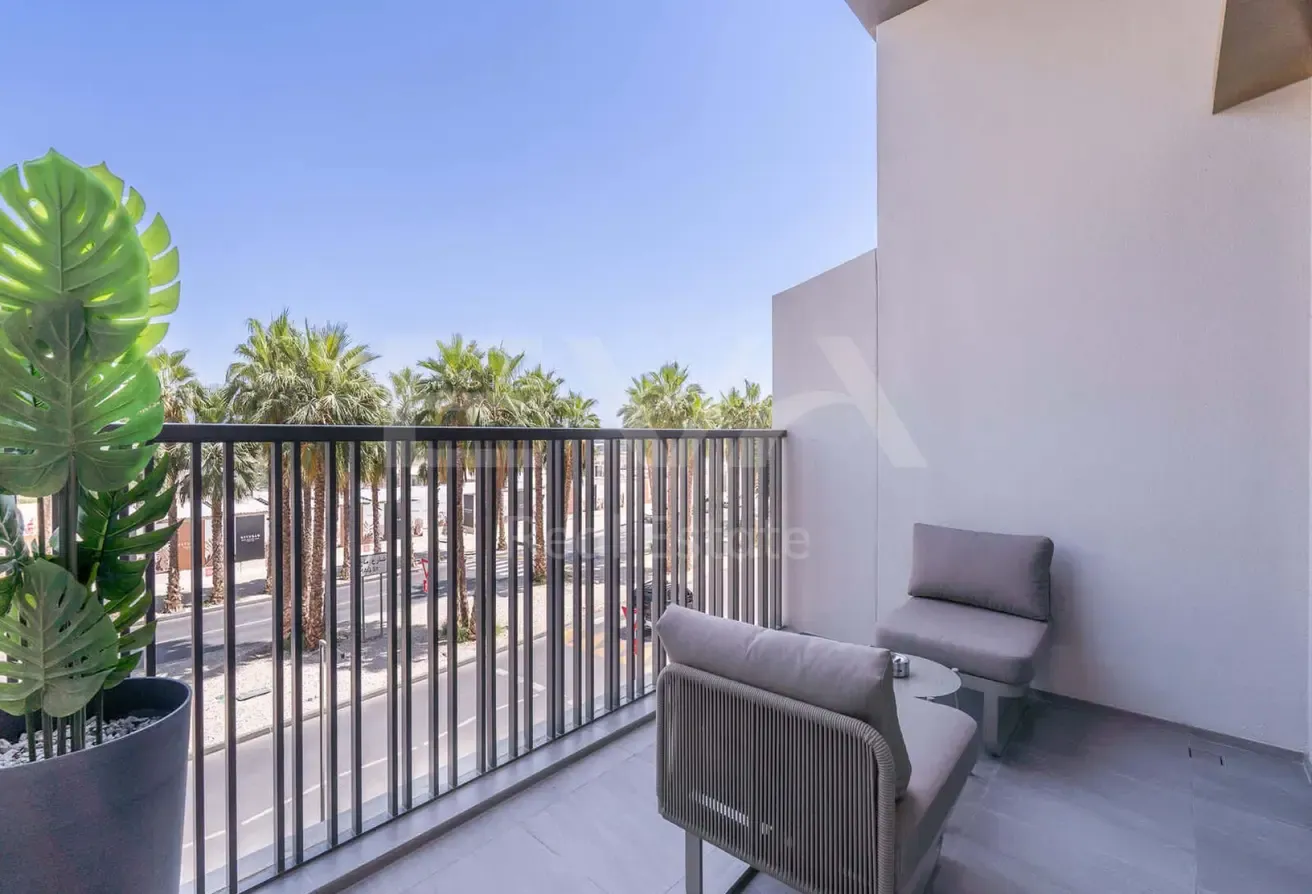 FULLY FURNISHED | COMMUNITY VIEW | VACANT