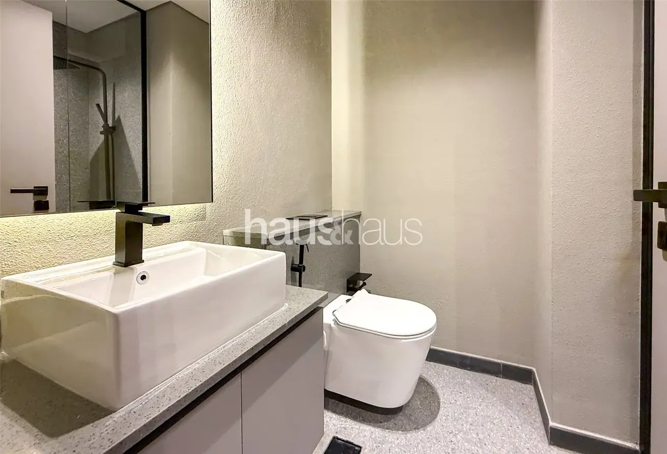 Fully Furnished | Multiple Cheques | Studio
