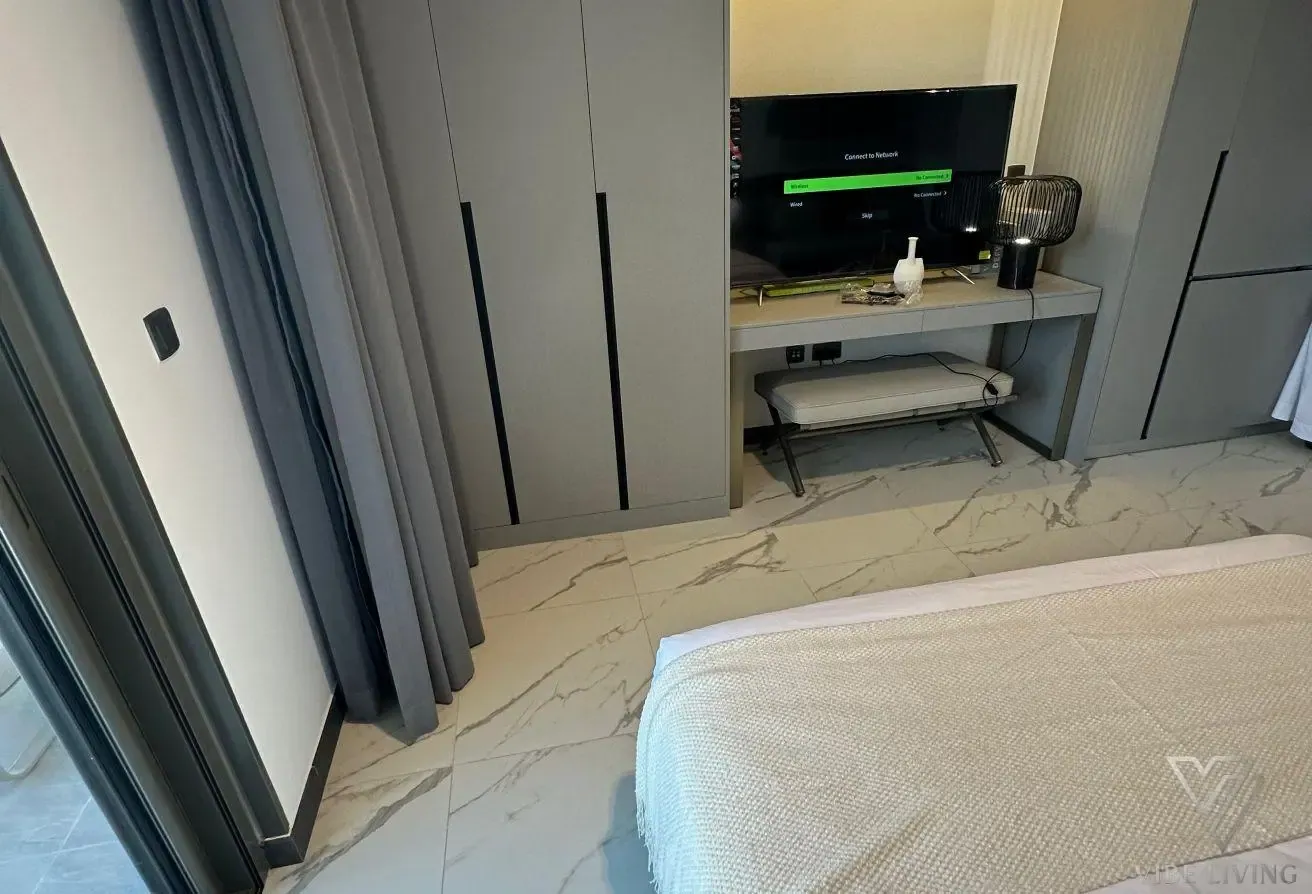 Studio l Furnished l Community View
