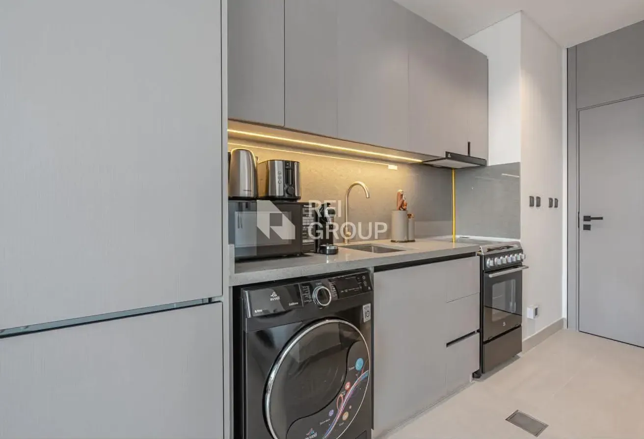 Fully Furnished I Modern Residence I Community View