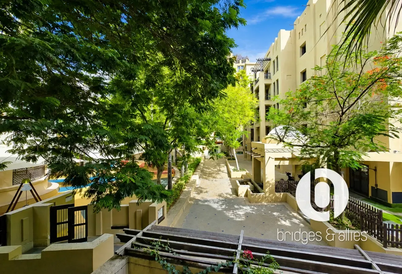 1 BED | UNFURNISHED | COMMUNITY AND POOL VIEW