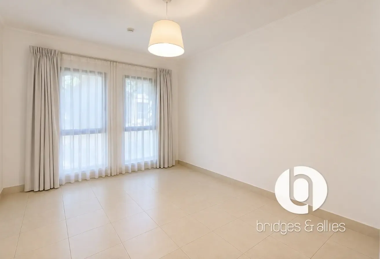 1 BED | UNFURNISHED |  COMMUNITY  AND POOL VIEW