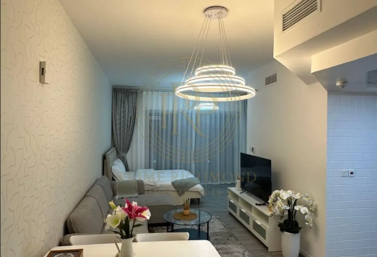 Furnished 1BR Studio‑Style | Pool & SZR Views