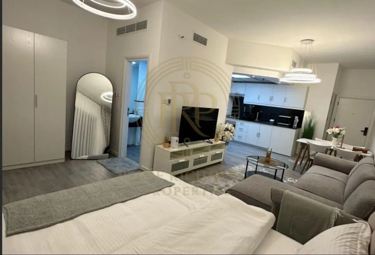 Furnished 1BR Studio‑Style | Pool & SZR Views
