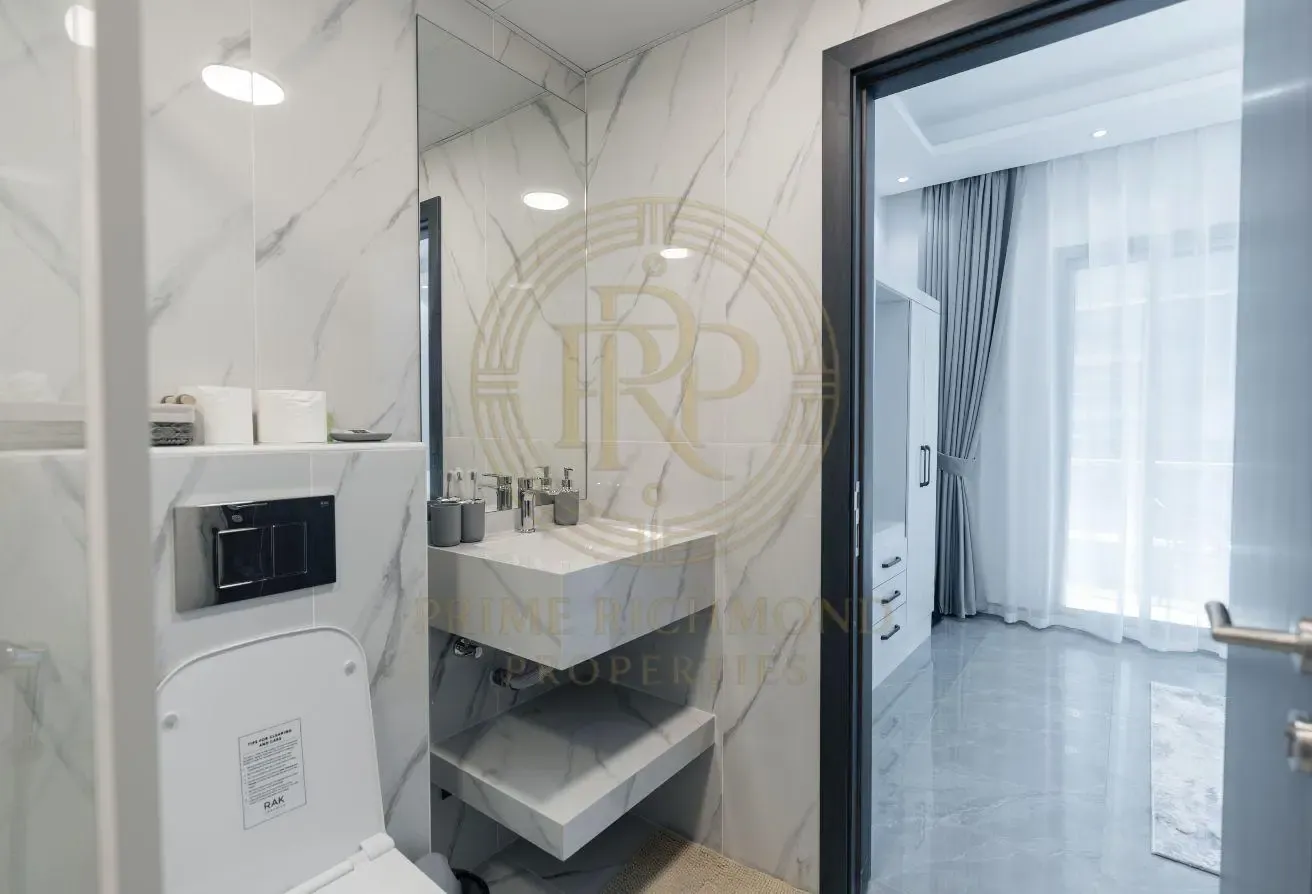 Excellent Unit | Fully Upgraded | City View