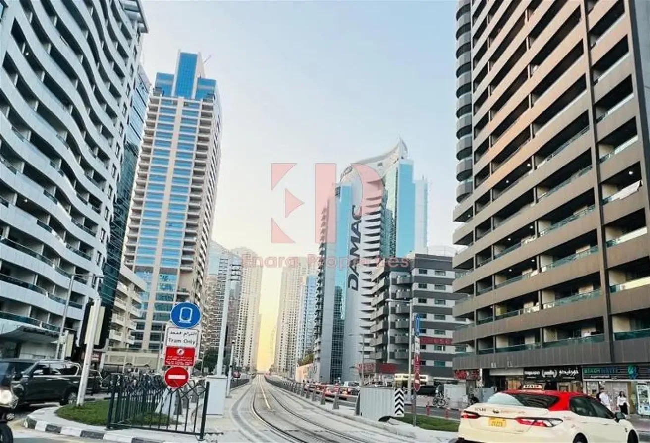 UPGRADED l PARKING l VACANT