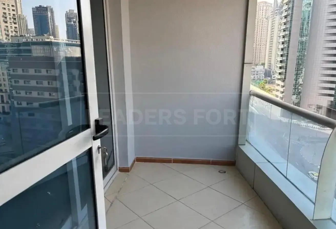 Upgraded | Close to metro | Ready to Move In