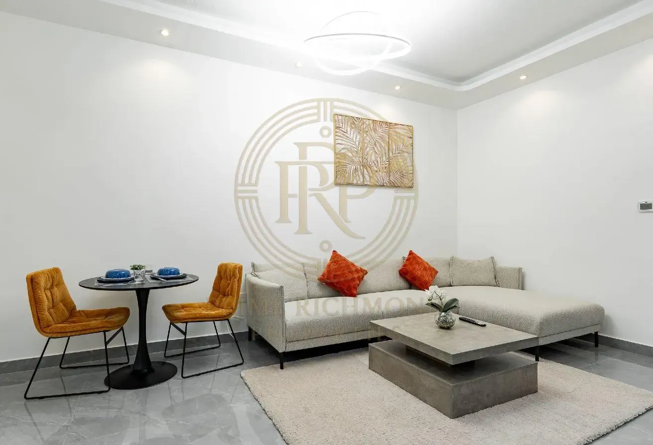 Fully Upgraded| Gas and Chiller Free | City View