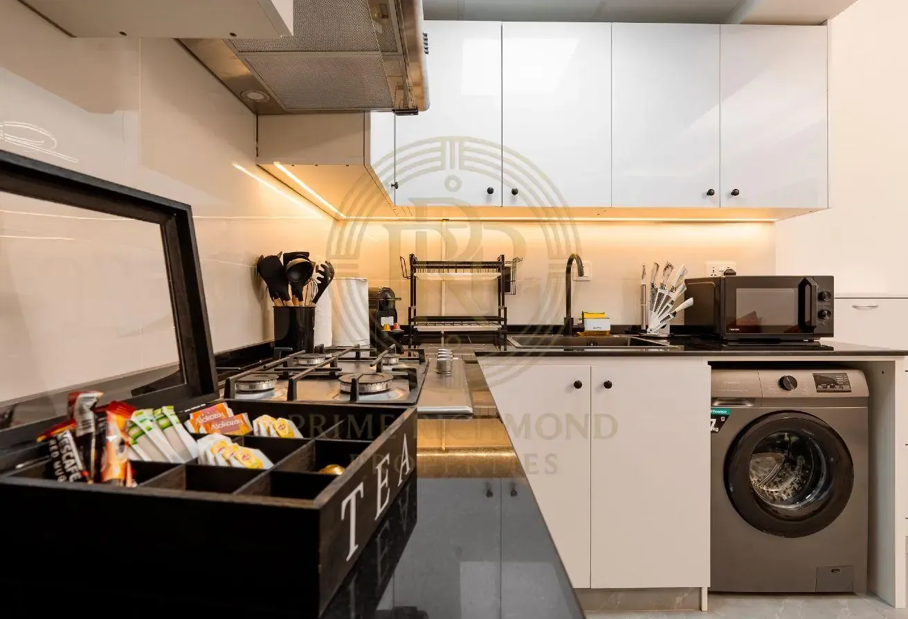 Fully Upgraded| Gas and Chiller Free | City View