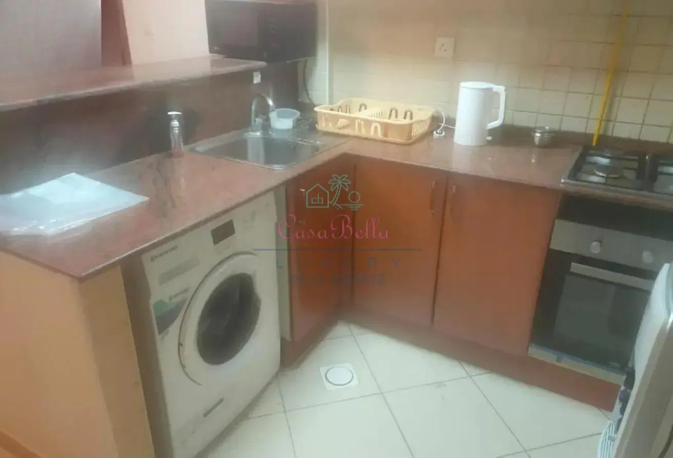 Chiller and Gas Free-Cheapest-Near Metro and Tram