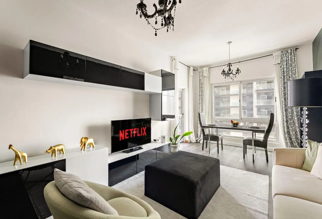 SUMMER DEAL | ALL BILLS INCLUDED I NEAR METRO