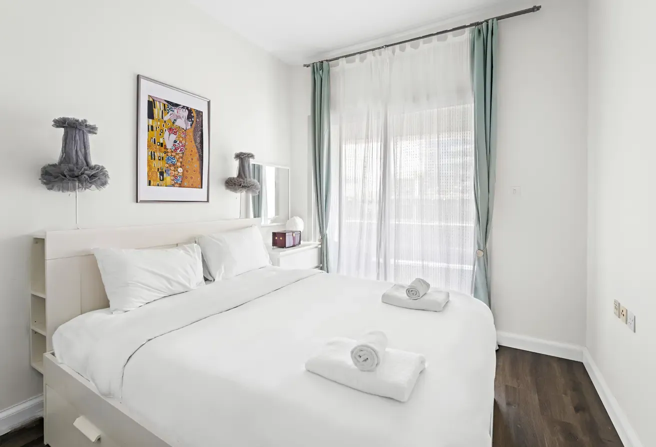 SUMMER DEAL | ALL BILLS INCLUDED I NEAR METRO