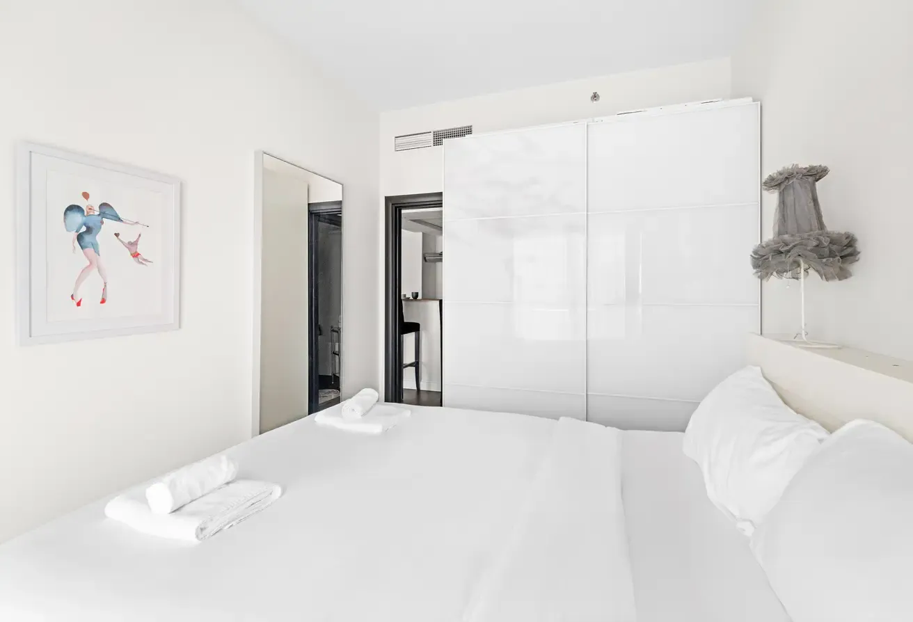 SUMMER DEAL | ALL BILLS INCLUDED I NEAR METRO