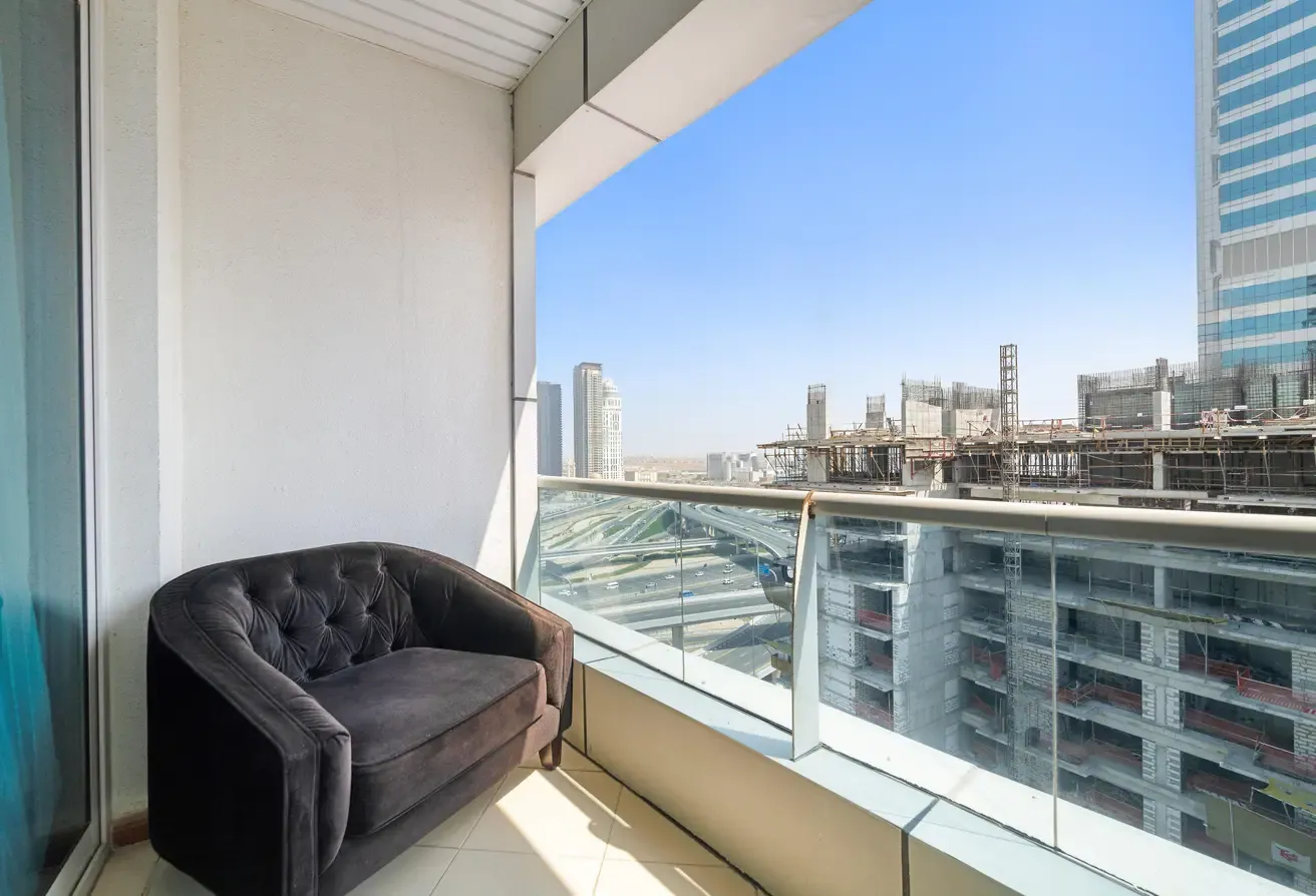 SUMMER DEAL | ALL BILLS INCLUDED I NEAR METRO
