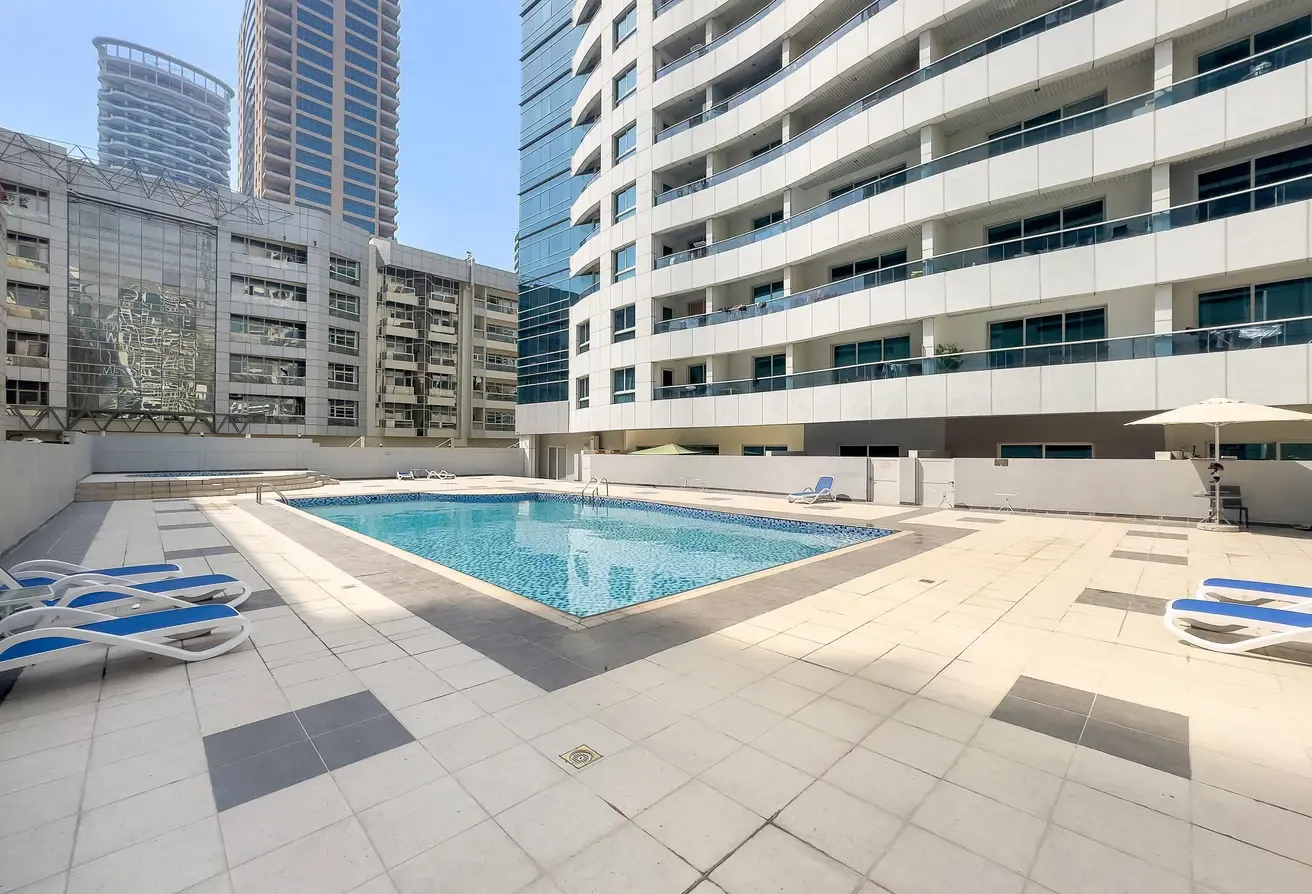 SUMMER DEAL | ALL BILLS INCLUDED I NEAR METRO