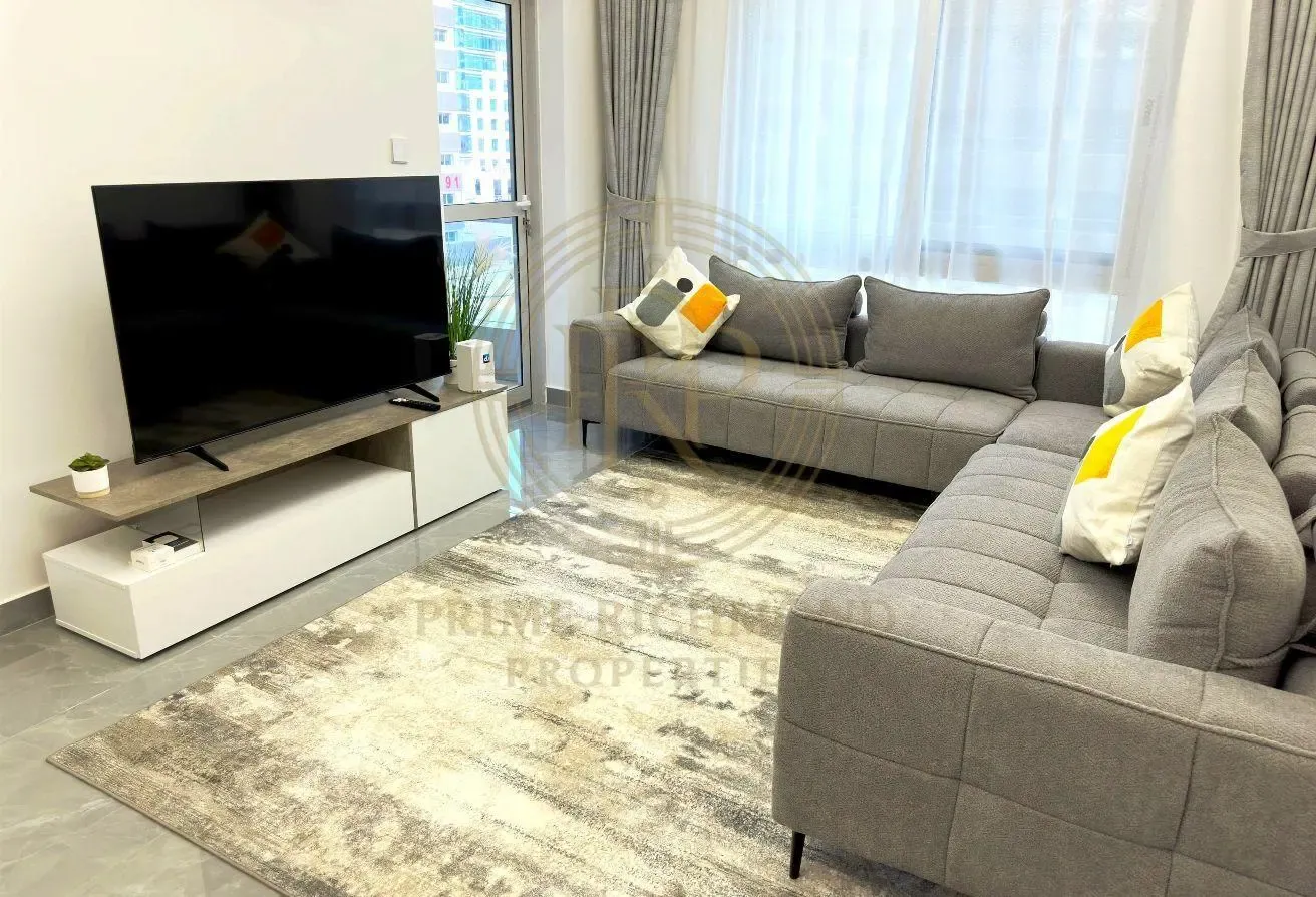 Fully Furnished & Upgraded | Balcony & City View