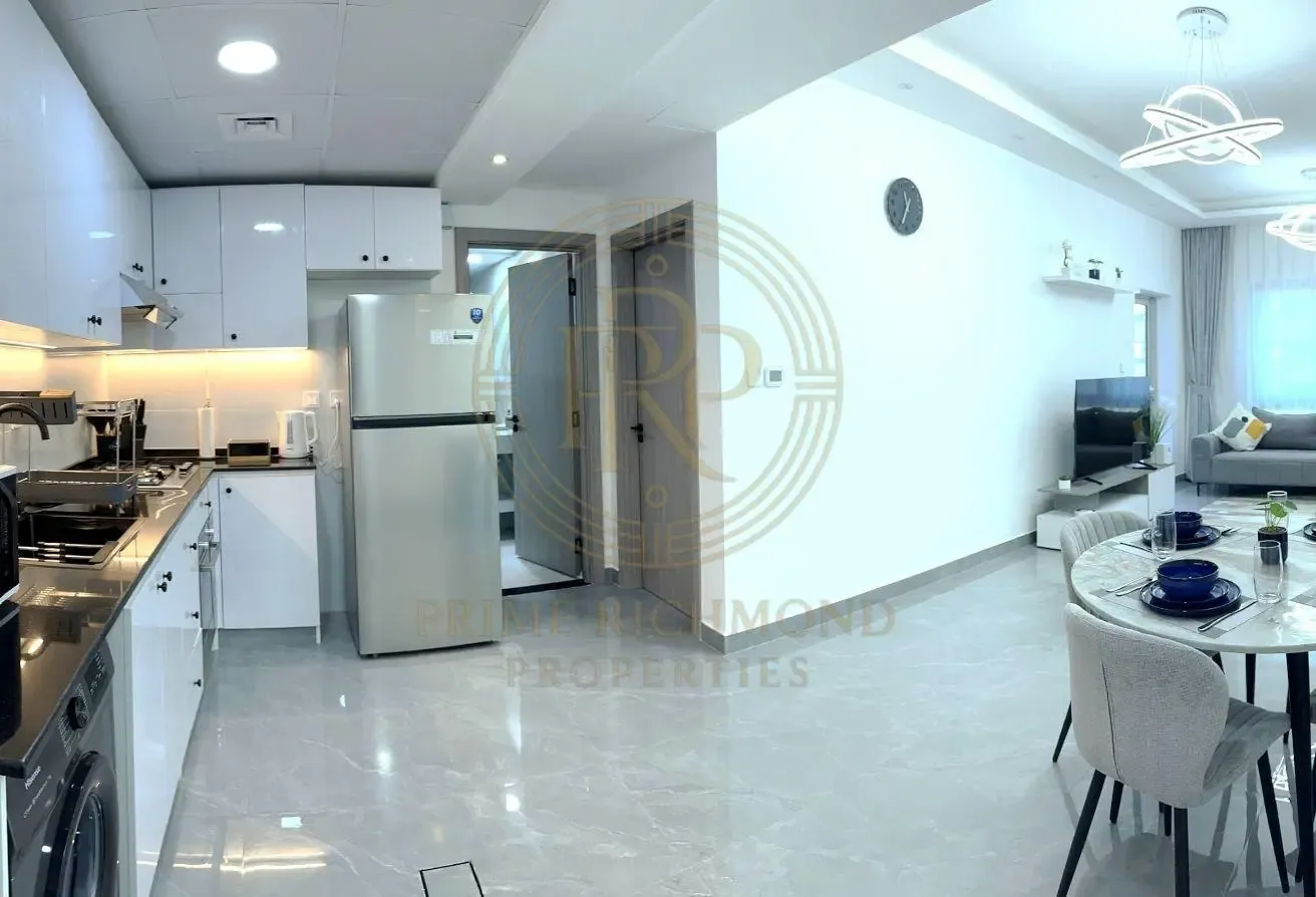 Fully Furnished & Upgraded | Balcony & City View