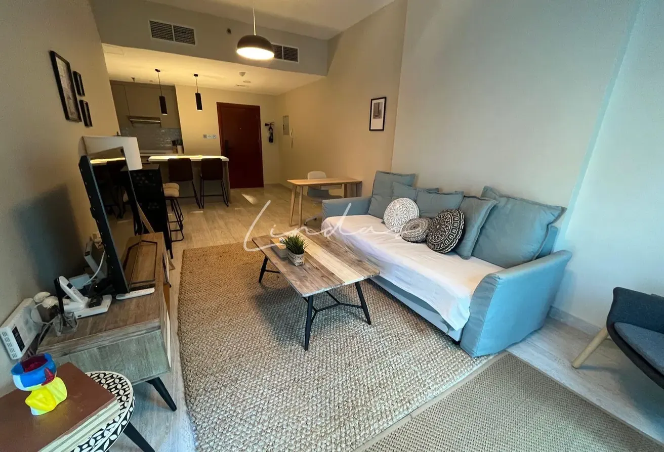 Fully furnished | upgraded 1BR | Huge Terrace