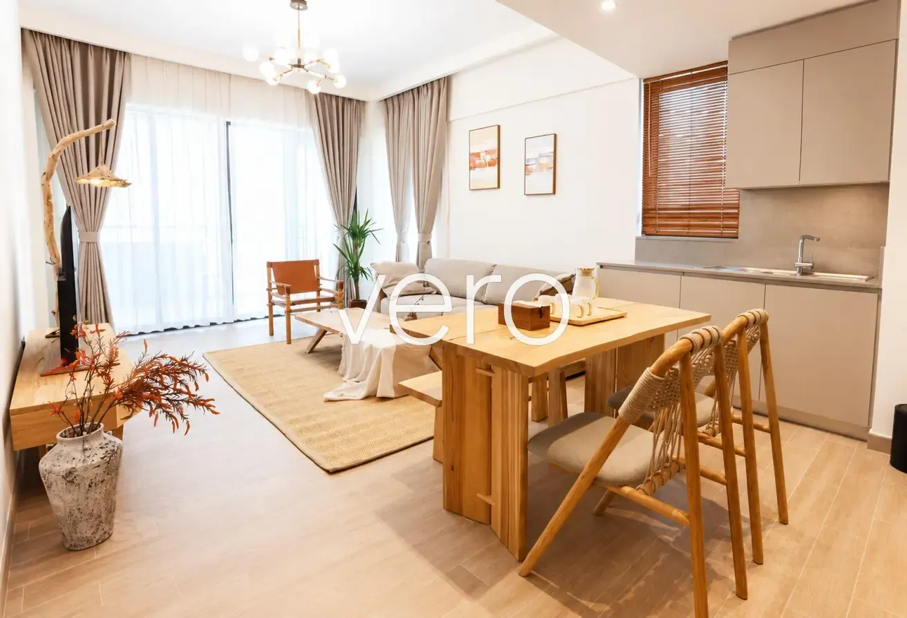 Large Balcony | Stylish Corner Unit |Beach Access