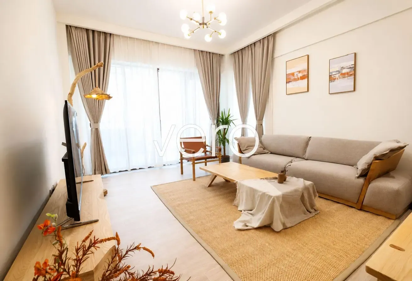 Large Balcony | Stylish Corner Unit |Beach Access