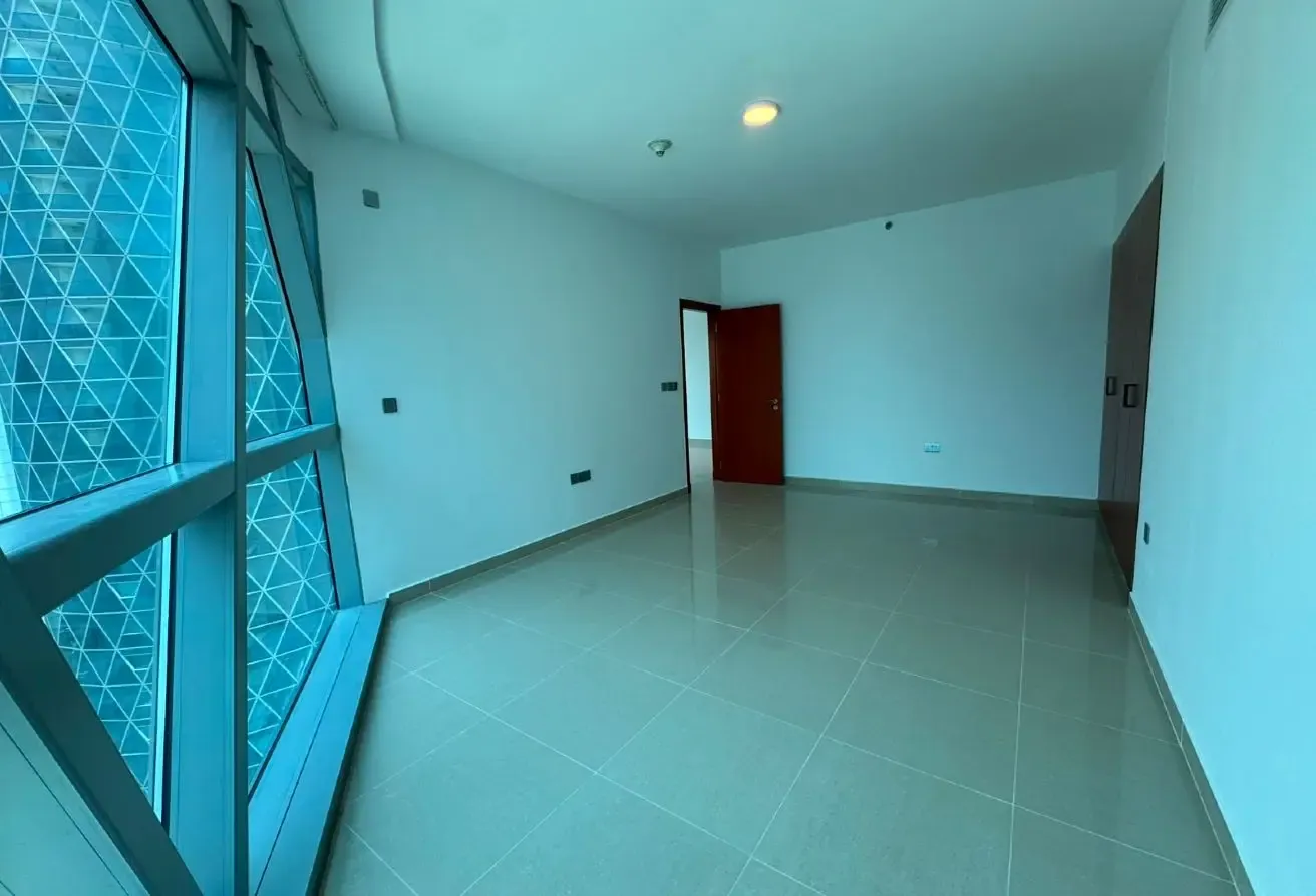 Fully Refurbished | DIFC l High Floor !!!