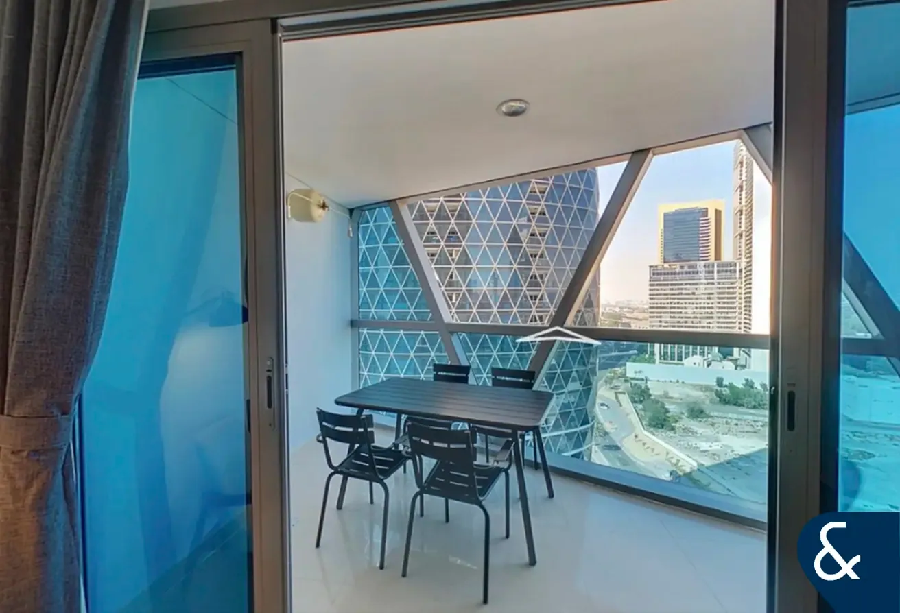 2 Bed Plus Maid | Large Layout | Zaabeel View