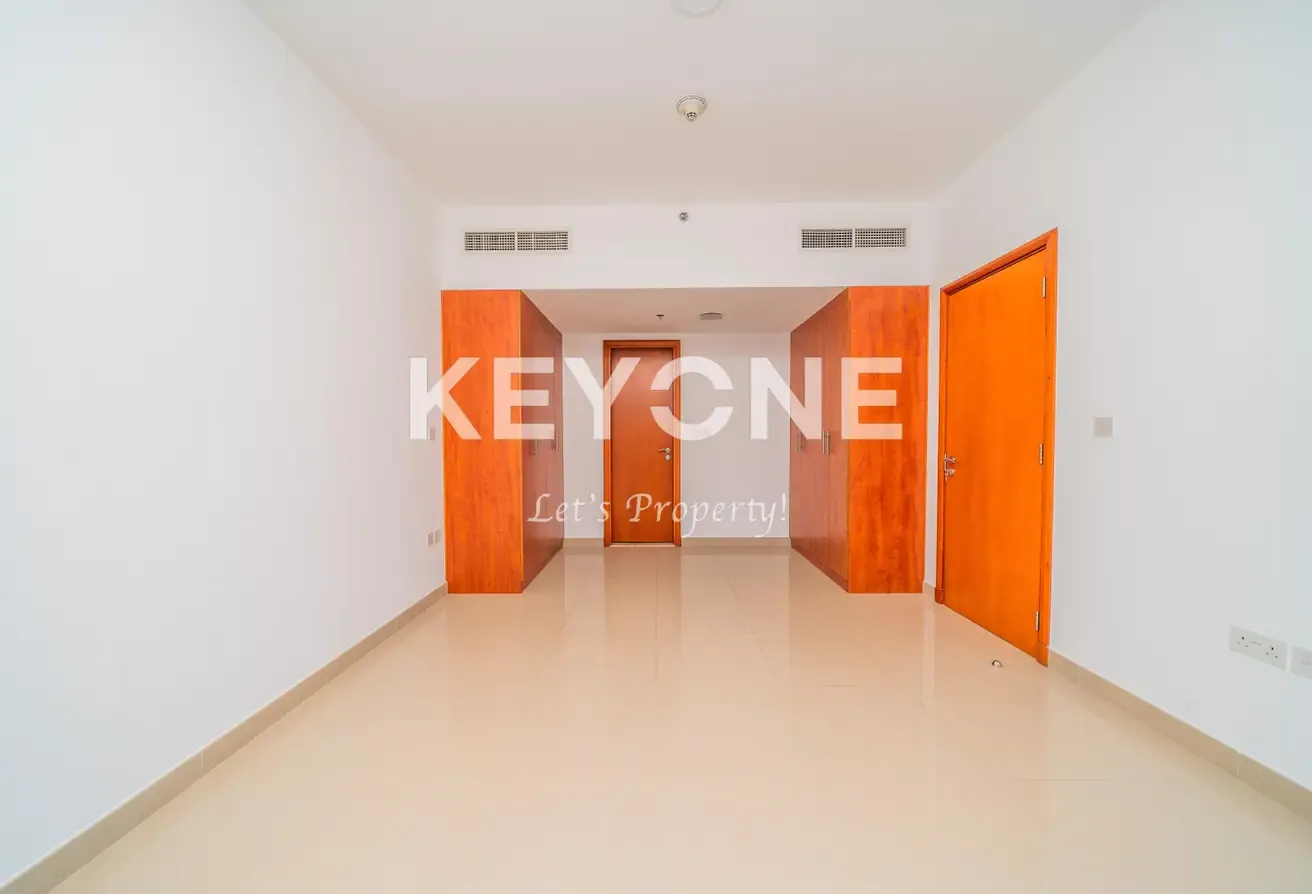 Spacious 1-Bedroom | Vacant | High Floor