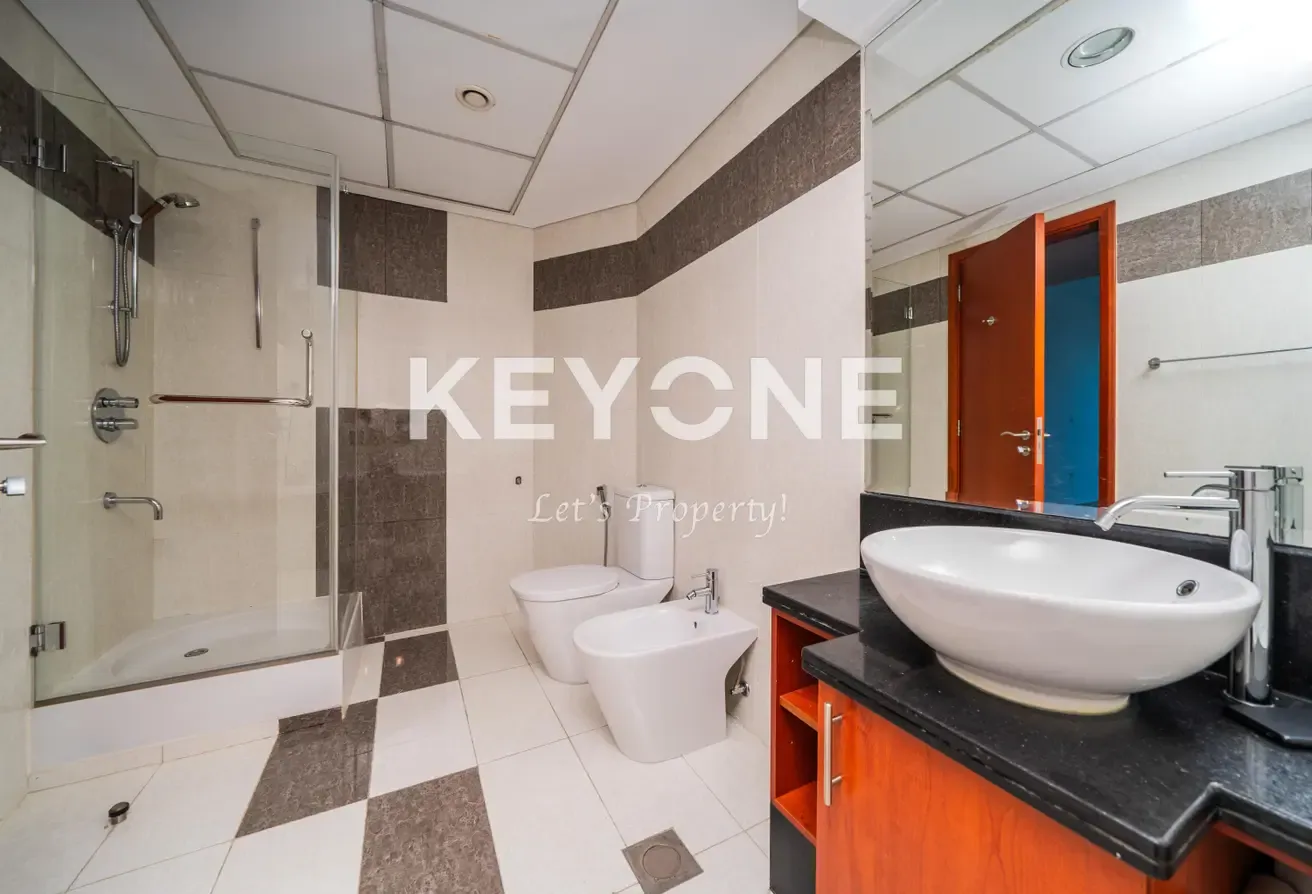 Spacious 1-Bedroom | Vacant | High Floor