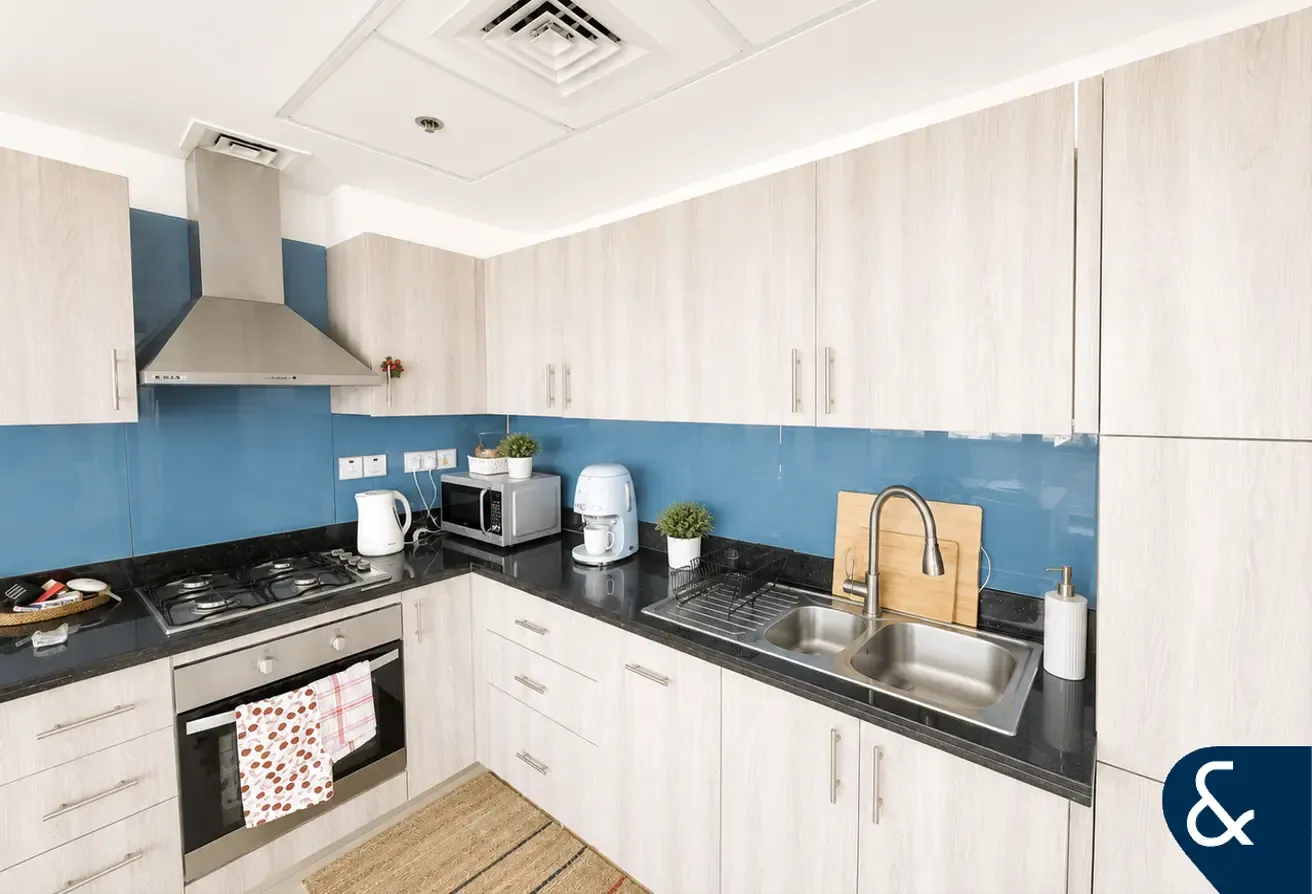 One Bedroom | Balcony | Upgraded | Vacant