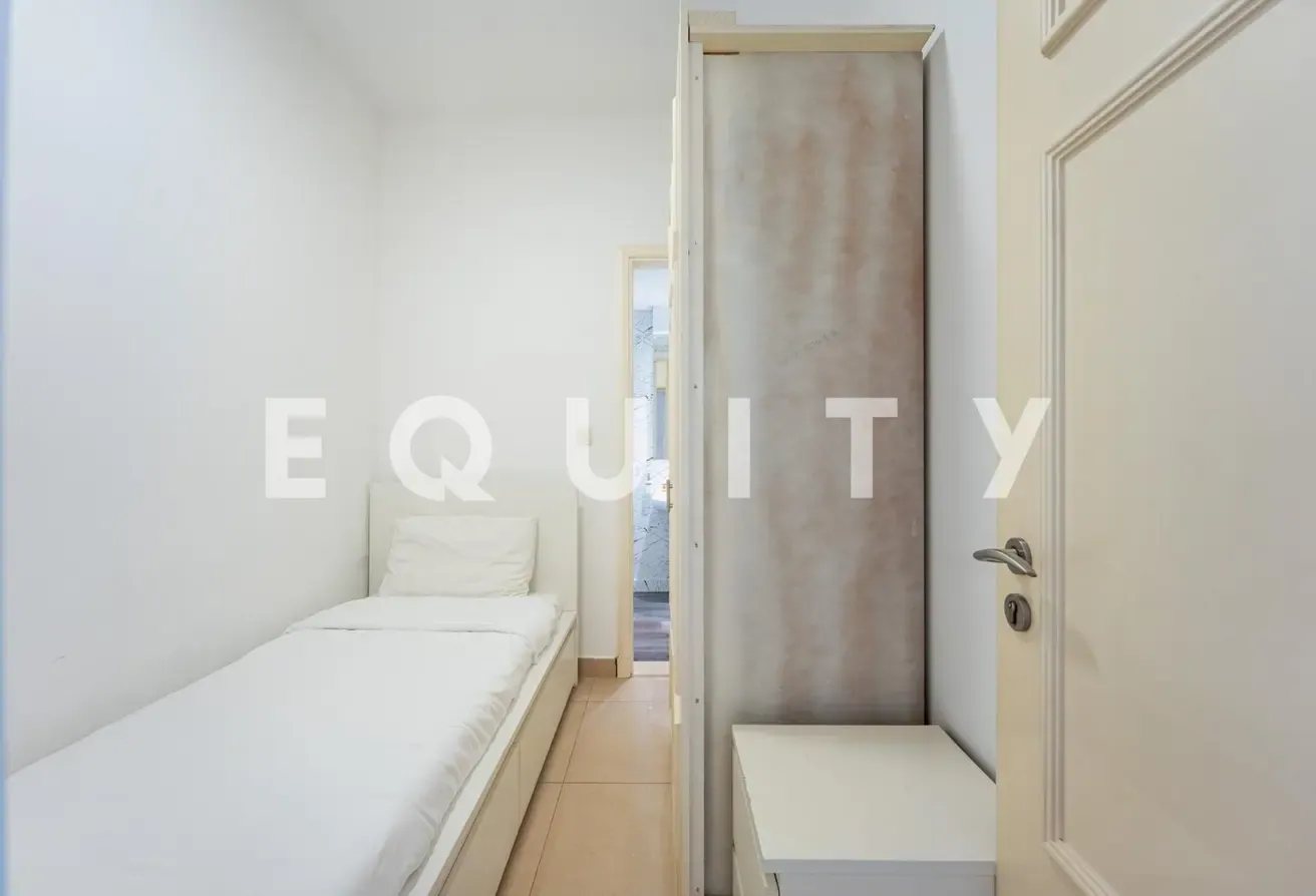 Vacant | Gate Avenue Access | Spacious