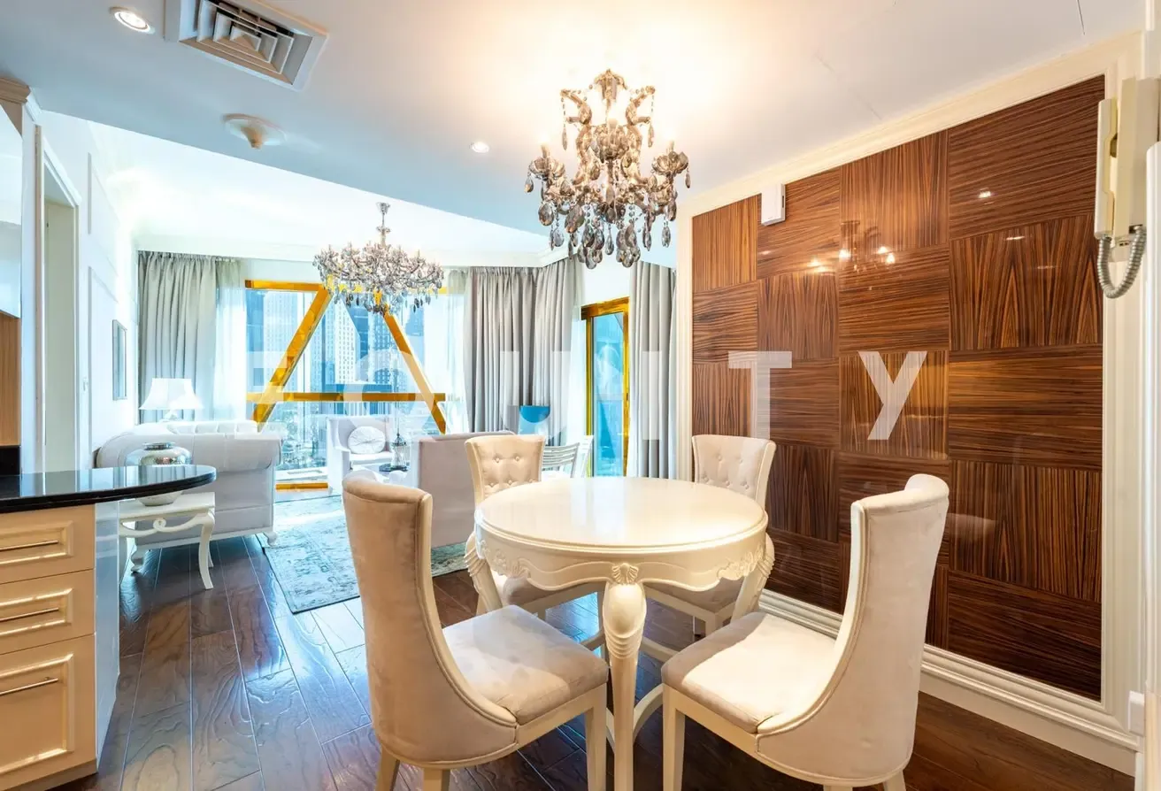 Vacant | Gate Avenue Access | Spacious