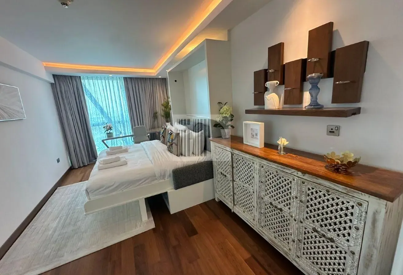 Fully Furnished Deluxe 2BR Apartment for Rent