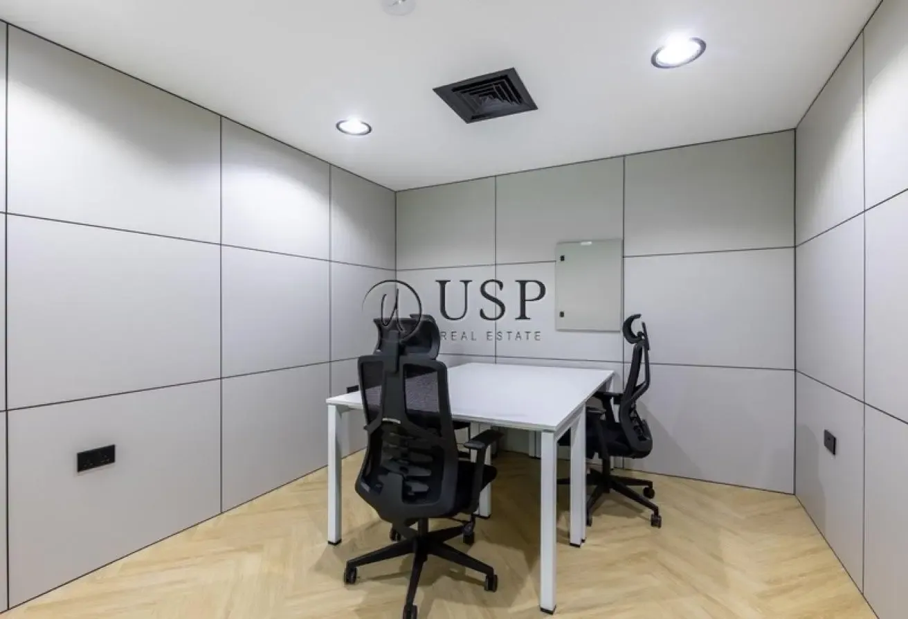 Full Floor l Size: 8,798 sq ft  l Canal View