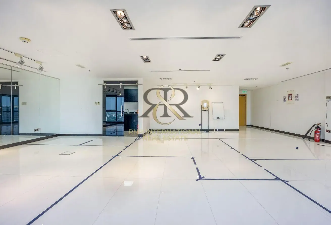 Fitted Office with Pantry and Toilet | Uptown View