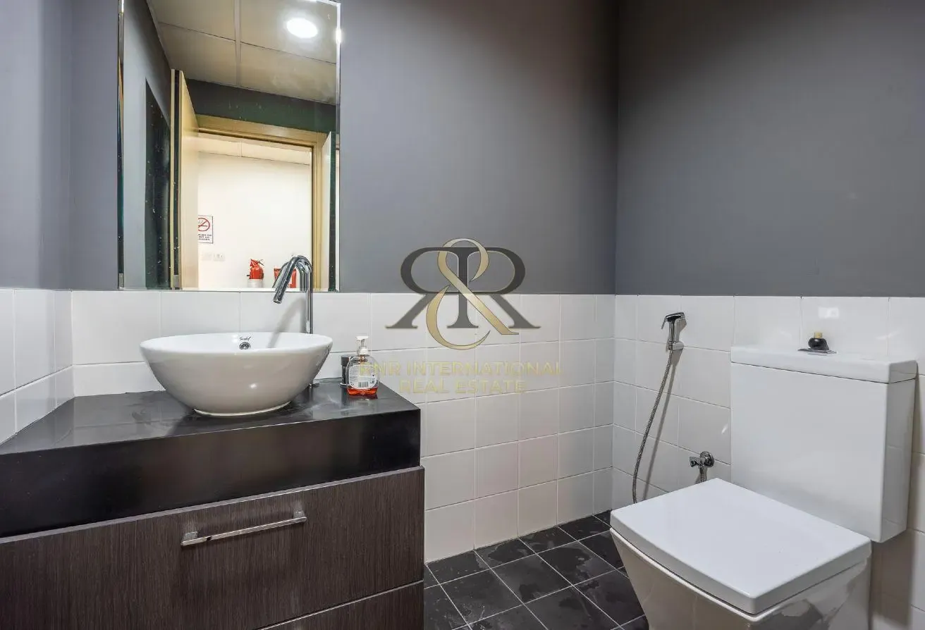 Fitted Office with Pantry and Toilet | Uptown View