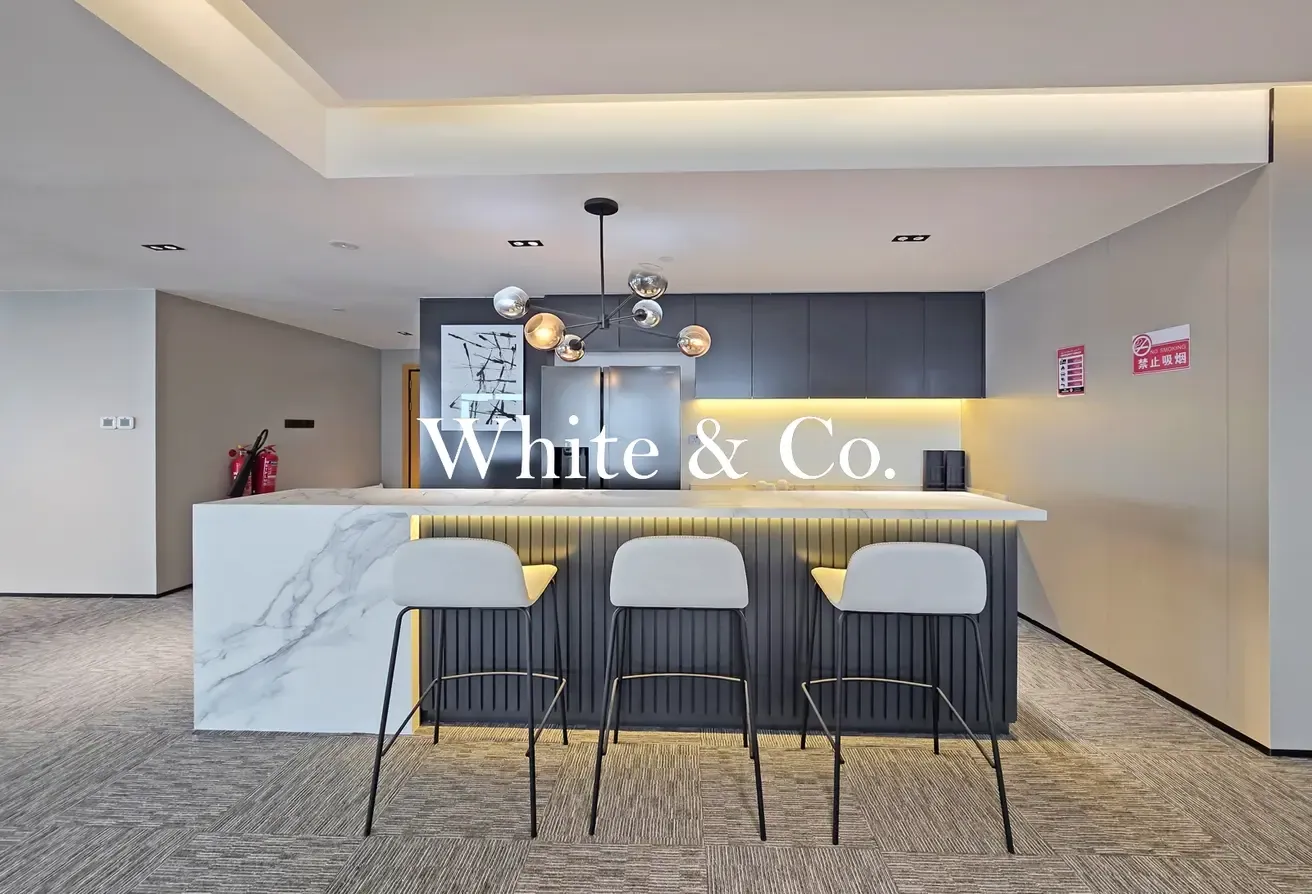 Vacant Now | Full Floor | Panoramic Views