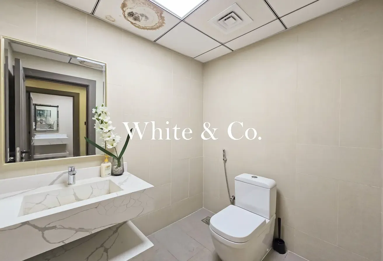 Vacant Now | Full Floor | Panoramic Views
