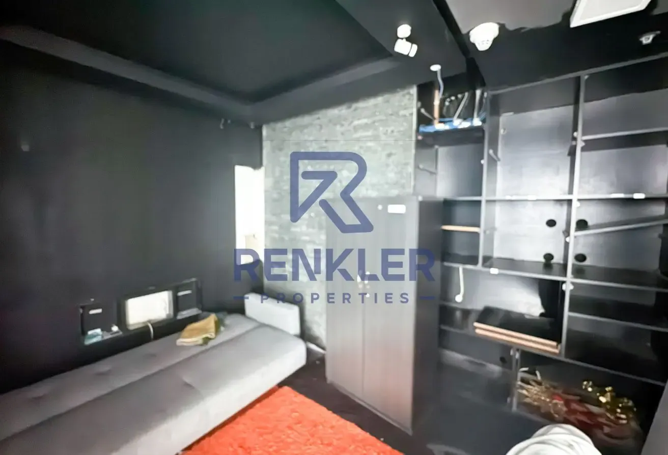 Furnished | Partitioned | Vacant | Grade A