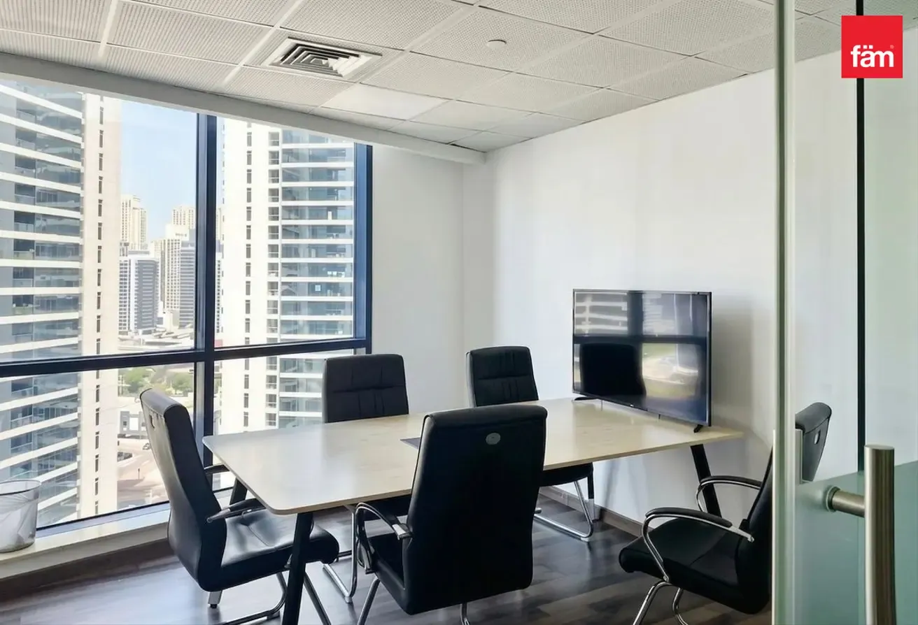 Luxury Fitted | Open Layout | Commercial Expert