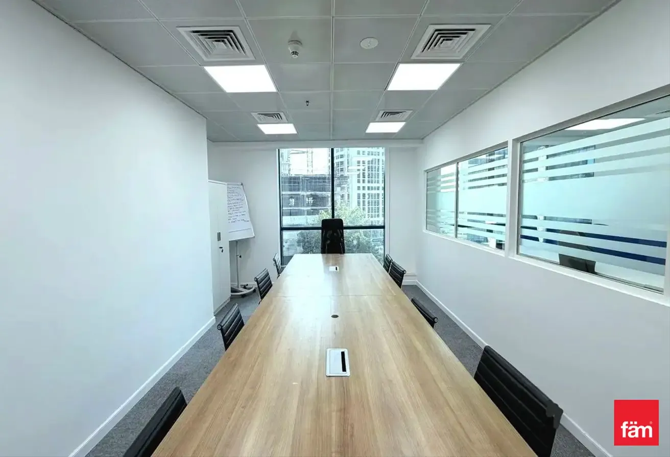 Fully Fitted | 2 parkings | Vacant | Low Floor