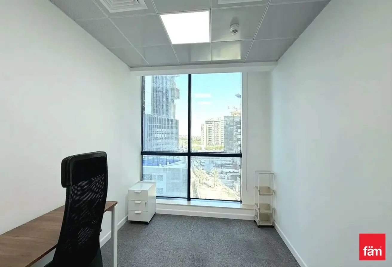 Fully Fitted | 2 parkings | Vacant | Low Floor