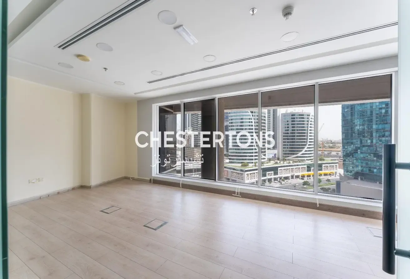 Prime Location | Canal View | Vacant