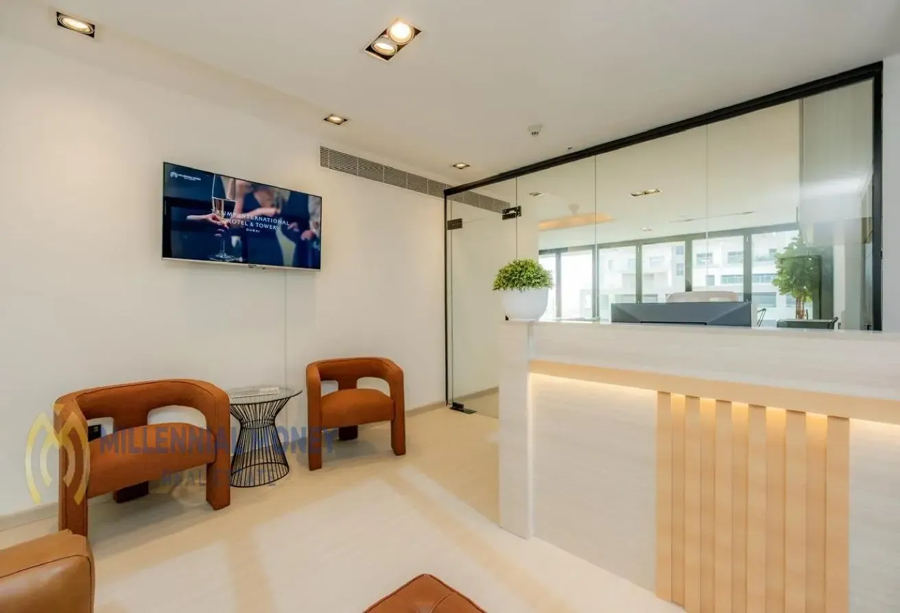 Stylish Furnished  | Bright & Spacious | VOT