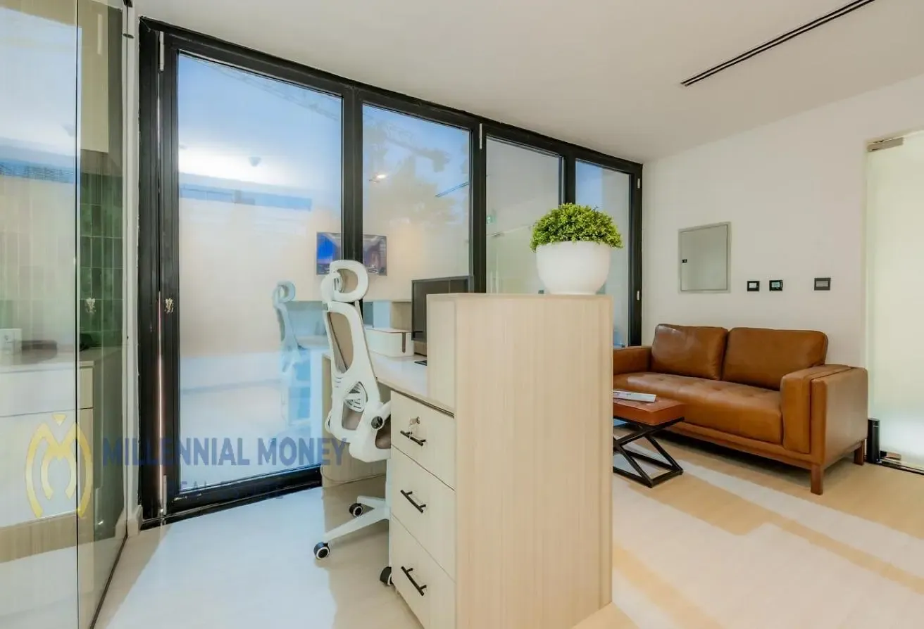 Stylish Furnished  | Bright & Spacious | VOT
