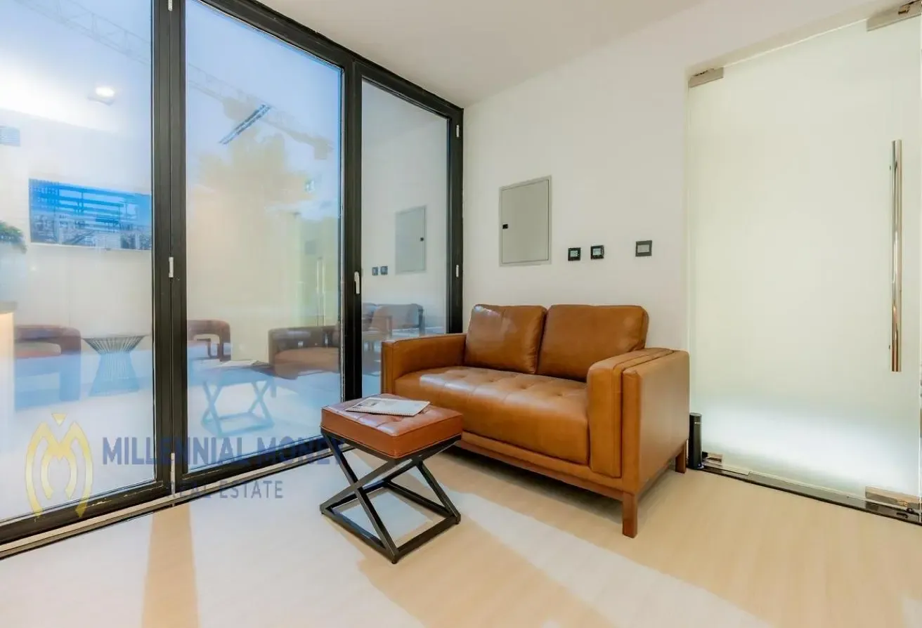 Stylish Furnished  | Bright & Spacious | VOT